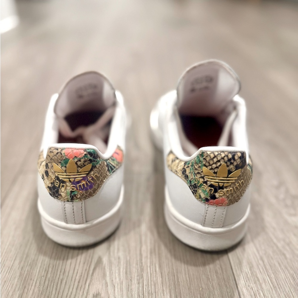 COPY - Adidas Women’s Stan Smith Floral Snake Skin Leather Sneaker. Size 6. Wor… - Picture 2 of 7